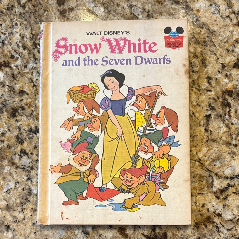 5 for $35- Disney Snow White and the Seven Dwarfs Illustrated Book